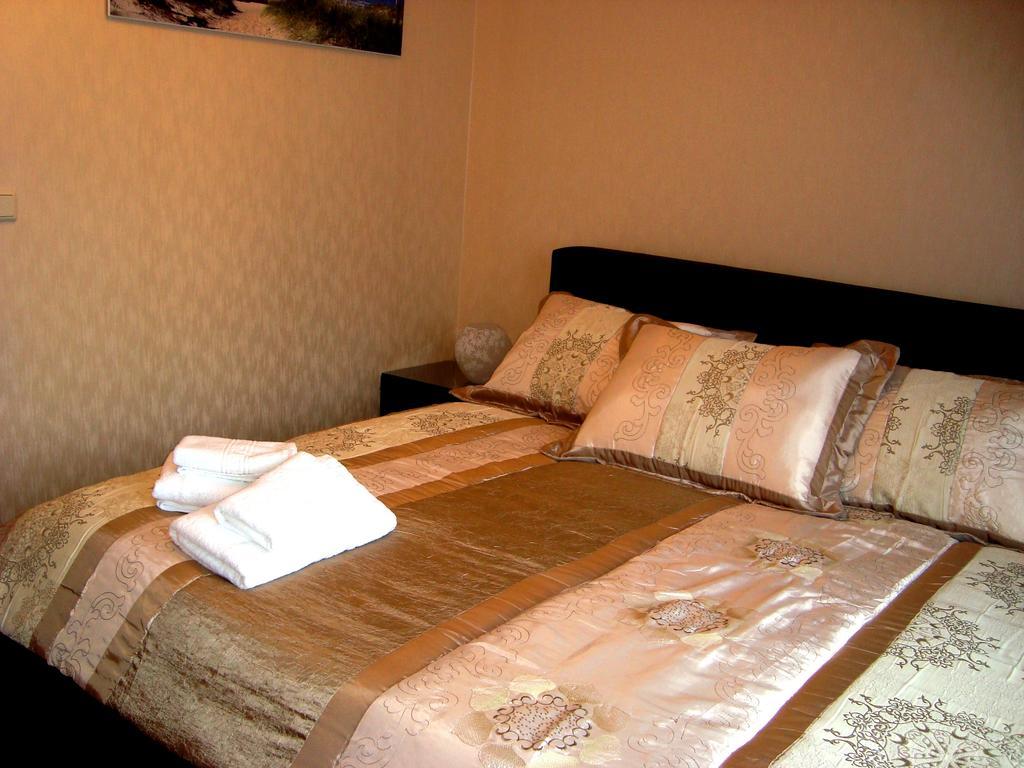 Hotel Zum Goldenen Hirsch Sankt Kilian Habitación foto